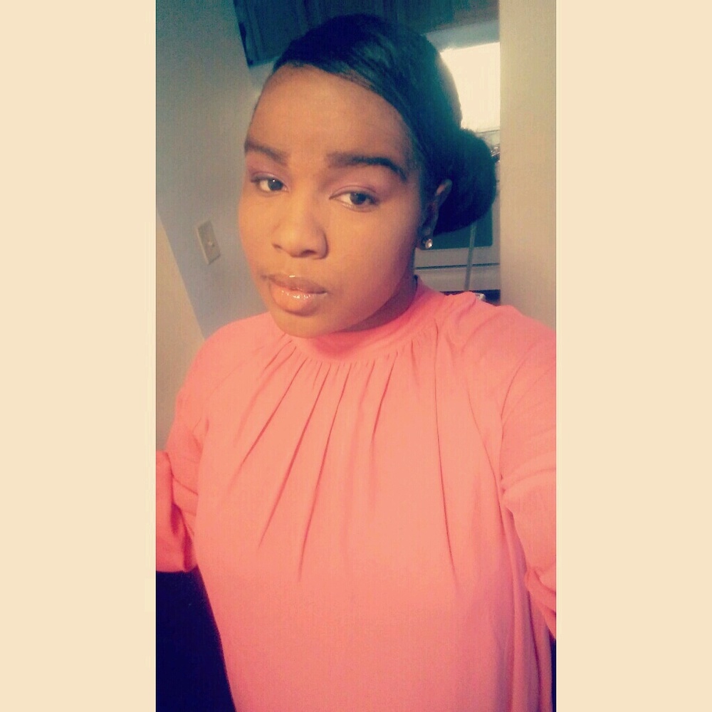 Meet your Posher, Dominique